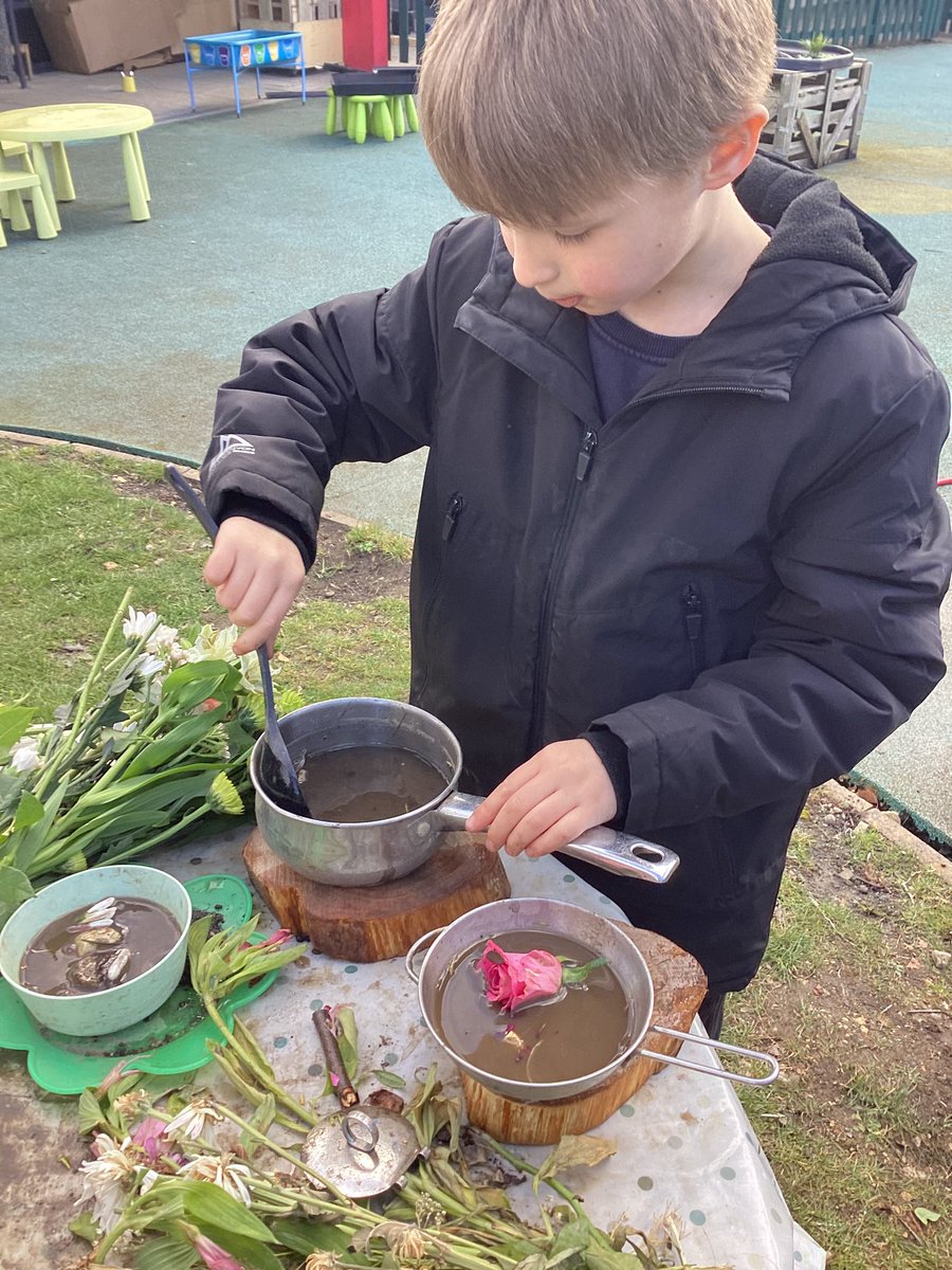 AnstonBrook's tweet image. Year 2 have been writing mud kitchen recipes for our EYFS children. They had a great time testing them out this week! @WhiteWoodsPAT1