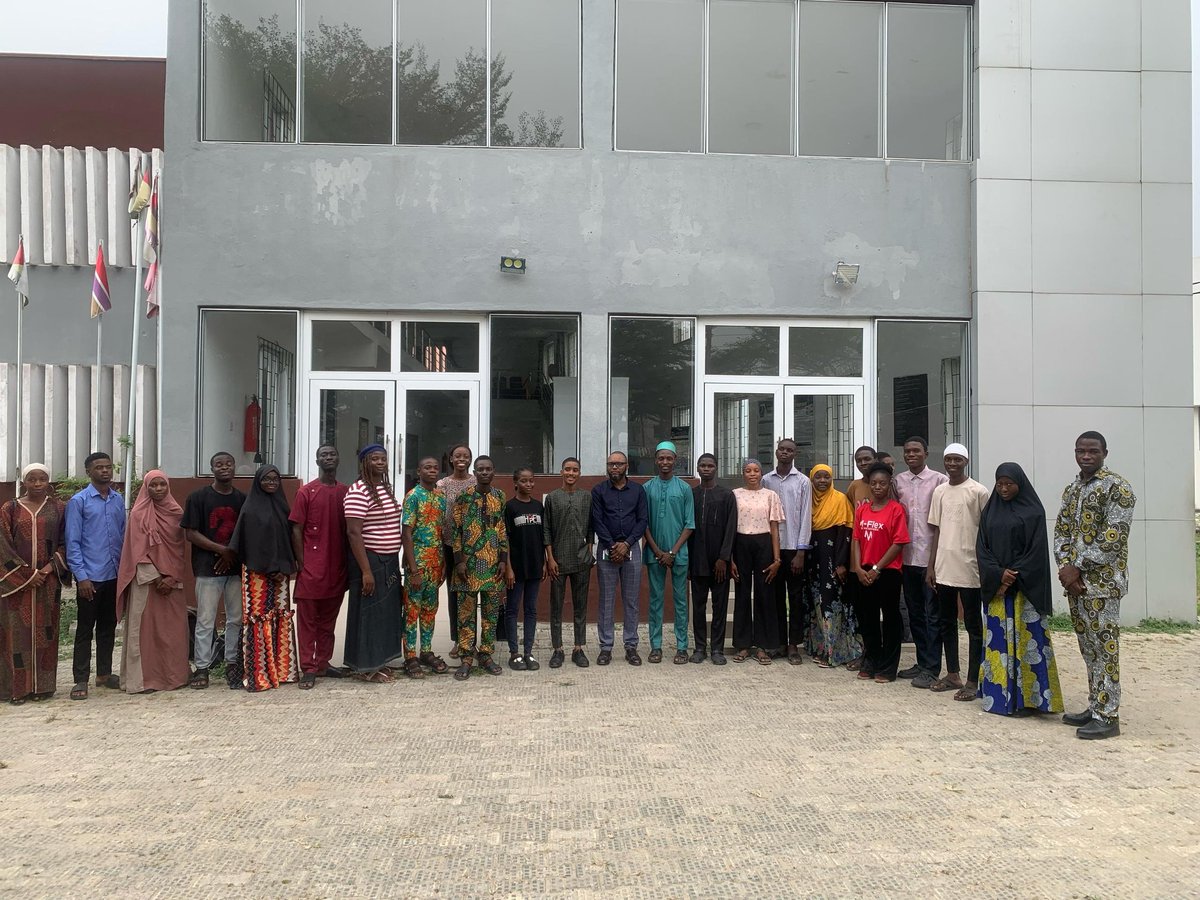 On the 27th and 28th of February, EXCEL MINDS ACADEMIC GROUP hosted a 2-day mentorship session for the new recruits. 
Our esteemed executives &amp; staff adviser shared insights on leadership, collaboration &amp; more. 
Welcome to our new team, members. #DevelopingPotentials #Leadership