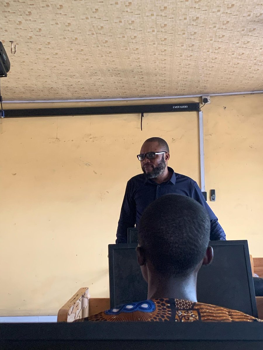 excel_minds's tweet photo. On the 27th and 28th of February, EXCEL MINDS ACADEMIC GROUP hosted a 2-day mentorship session for the new recruits. 
Our esteemed executives &amp; staff adviser shared insights on leadership, collaboration &amp; more. 
Welcome to our new team, members. #DevelopingPotentials #Leadership https://t.co/1bSKC5GUSC