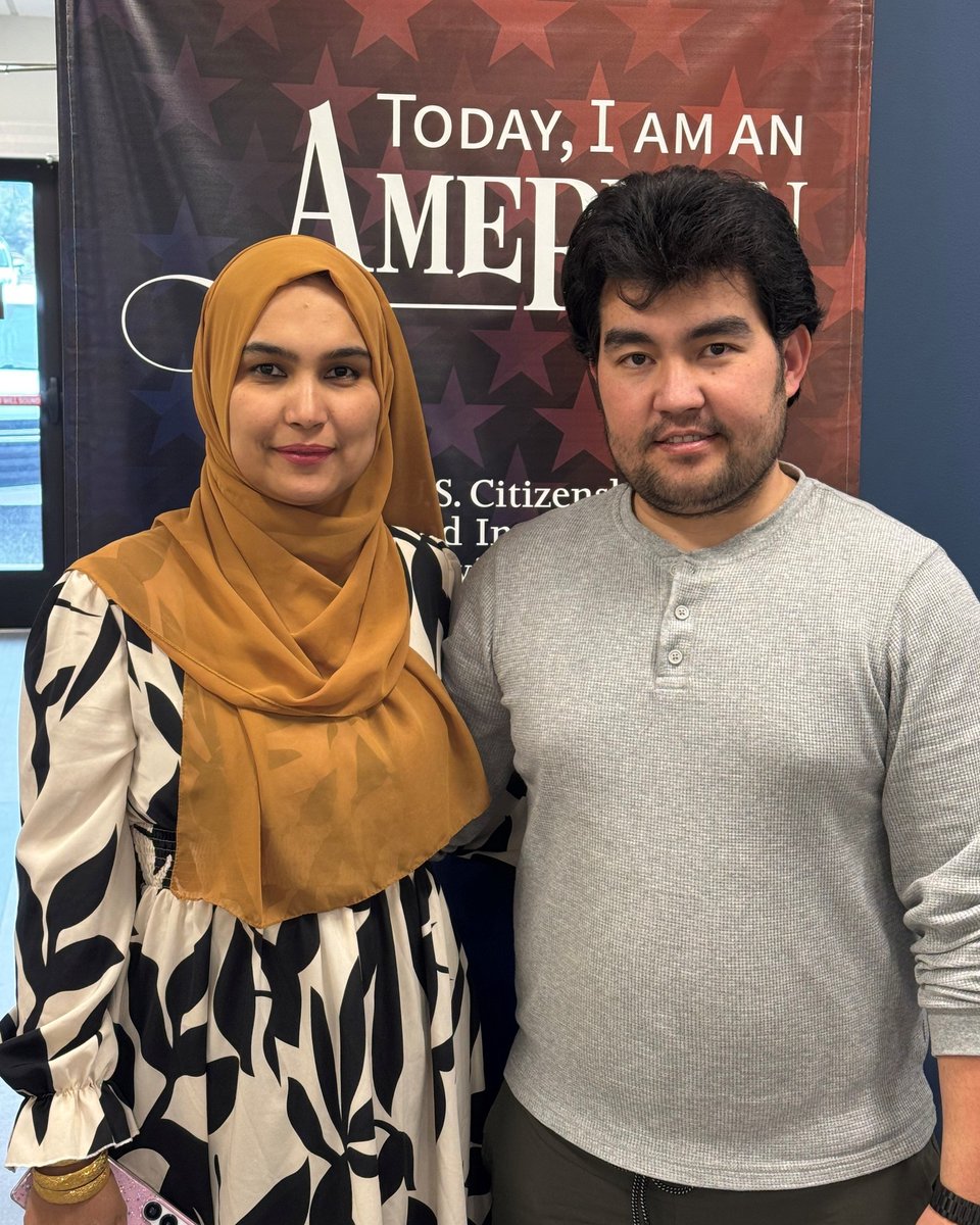 LearningLabID's tweet image. Here are 3 more students who have recently achieved their dream of becoming U.S. citizens! 🇺🇸✨ We are proud of their hard work and grateful for our dedicated volunteer tutors who help make these milestones possible.