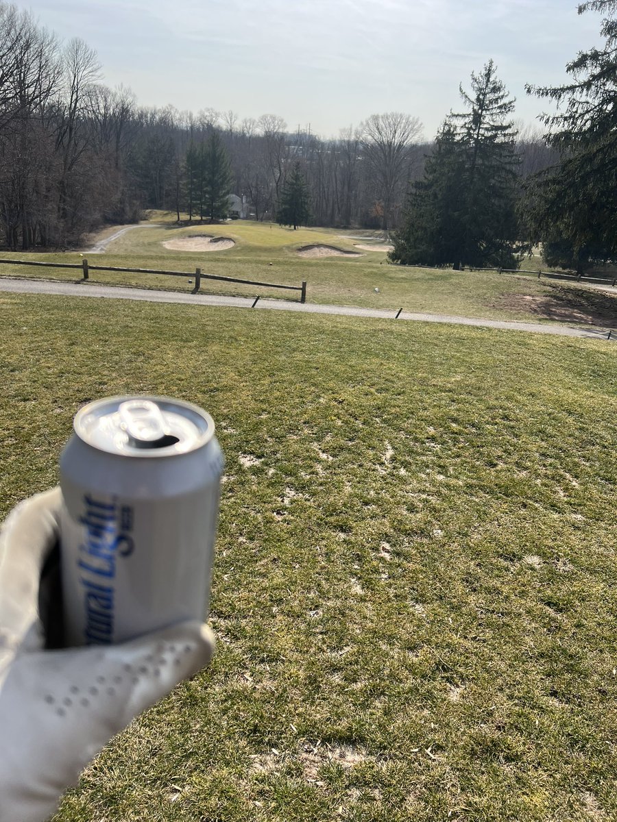 itsyourboyzan's tweet image. At places you can pronounce, drinking things you can afford, playing a game I’m not even remotely close to good at.