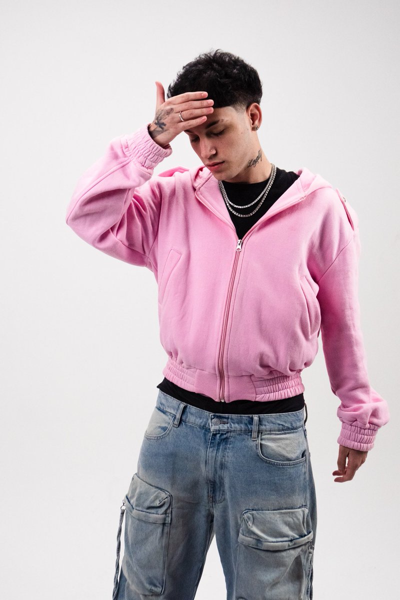 Zelly Archives (@zellarchives) on Twitter photo 