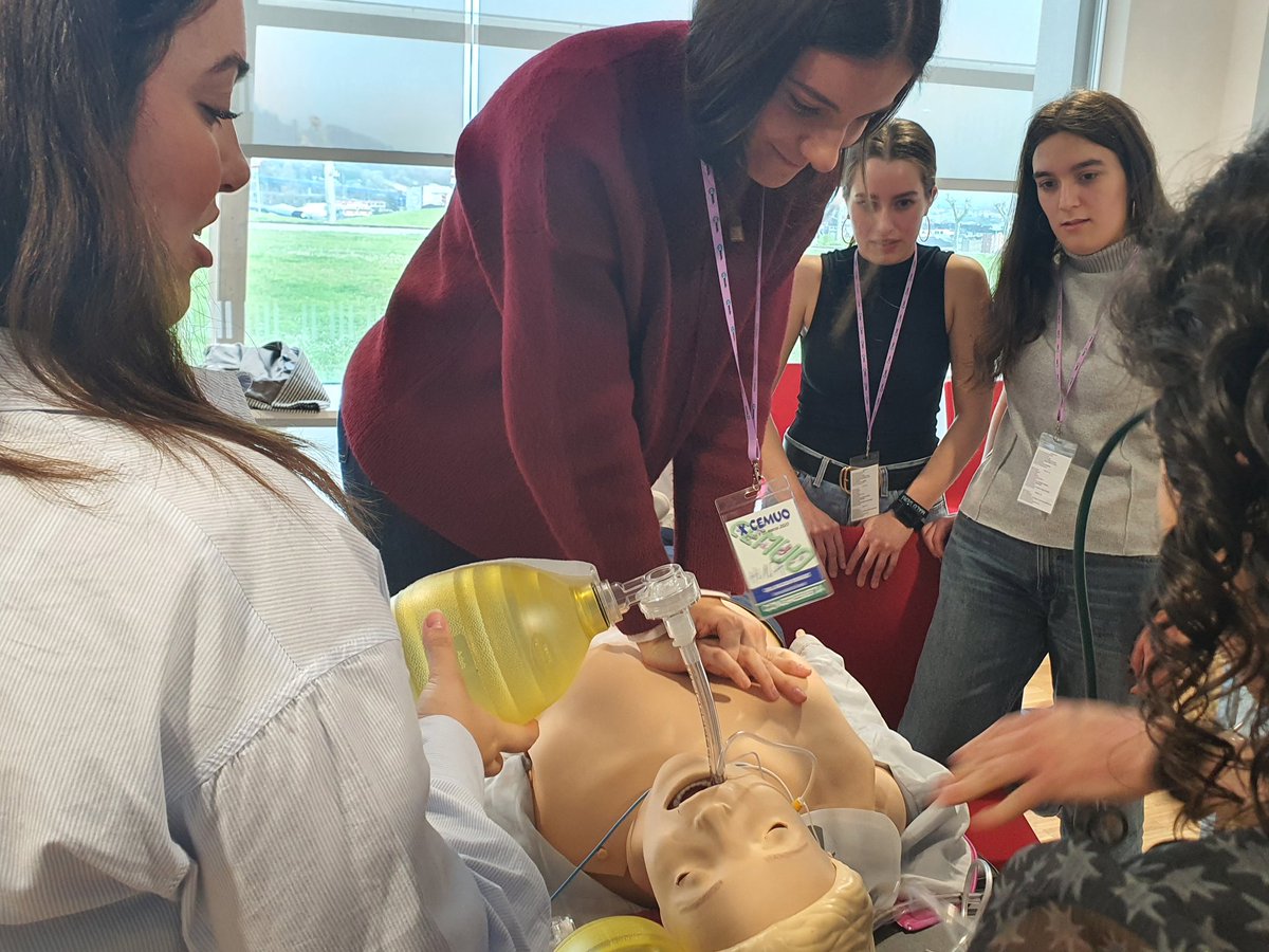 CarmenPalomo46's tweet photo. 10 año del Taller RCP Avanzada dentro de espacio CEMUO. Muchas gracias a organizadores, equipo instructor y alumnos.  !Aprendiendo! https://t.co/gqb0QahOx1