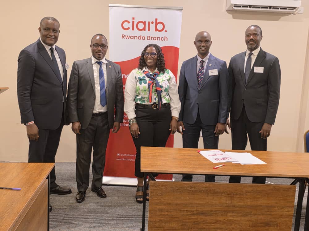 CIArb Rwanda Branch successfully hosted its first Accelerated Route to Membership Course 2025, 
@DrChikwenduMadumere – CIArb Africa Trustee, Chief Assessor  <a href="/Mutabingwa1/">Alloys Mutabingwa</a>  – CIArb EXCOM Vice Chairman <a href="/EmmanuelButare/">Emmanuel Butare</a> @aimembarushimana <a href="/MispaFri/">Mispa FRI AWASUM</a>