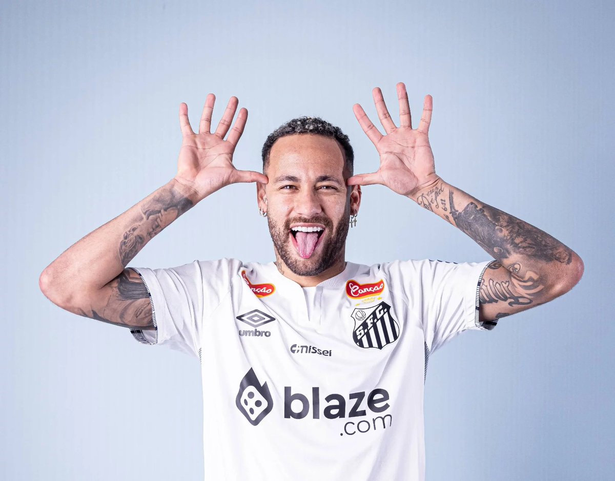 Wakanda556's tweet photo. Quem é Neymar?
Para o cego, é a luz.
Para o faminto, é o pão.
Para o solitário, é o companheiro.
Para o viajante, é o caminho.
a Tropa tá on🔥⚽
se o Neymar acha, eu concordo
se o Neymar fala, eu escuto
se o Neymar erra, eu perdoo
se o Neymar pensa, eu admiro
#DeixeONeyEmPaz https://t.co/0WHTIt7kzu