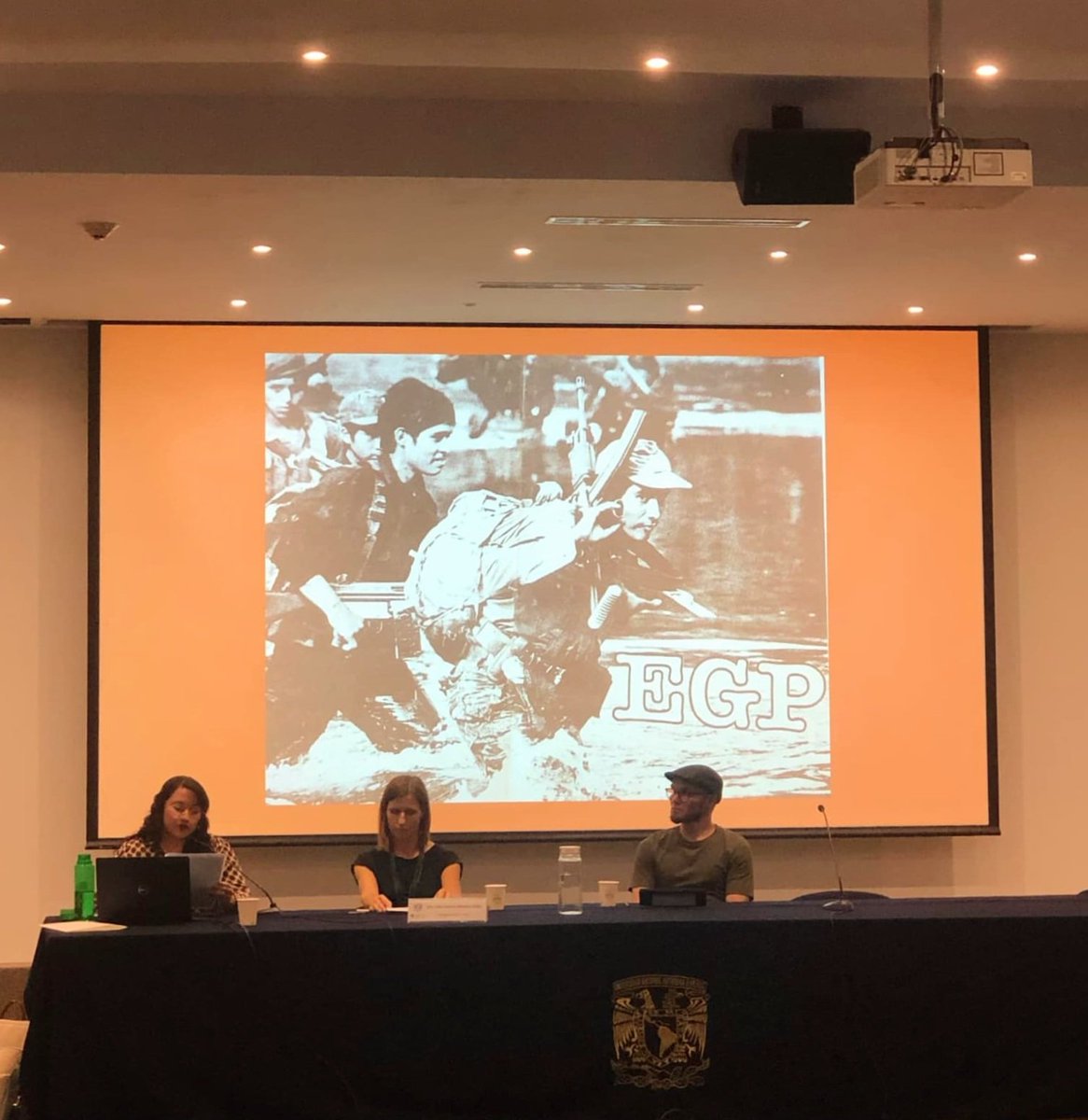 La maravillosa experiencia del posdoctorado concluyó y ayer cumplimos con el último compromiso. Estoy muy agradecida con la UNAM y la comunidad del CIALC por las inmejorables condiciones para dedicarme a la investigación.