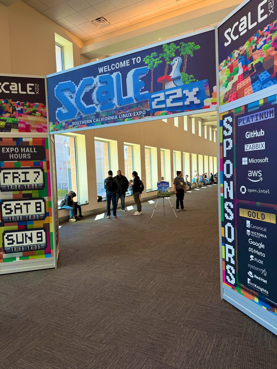 _disruptDev's tweet image. Spent the weekend at the #SoCalLinuxExpo #SCALE22X, attending amazing workshops centered around the pwr of #opensource ! Met other devs who also believe tech shld serve the ppl, not just corporate profit. #bipocintech #linux #techequity #techforthepeople #SustainableDevelopment