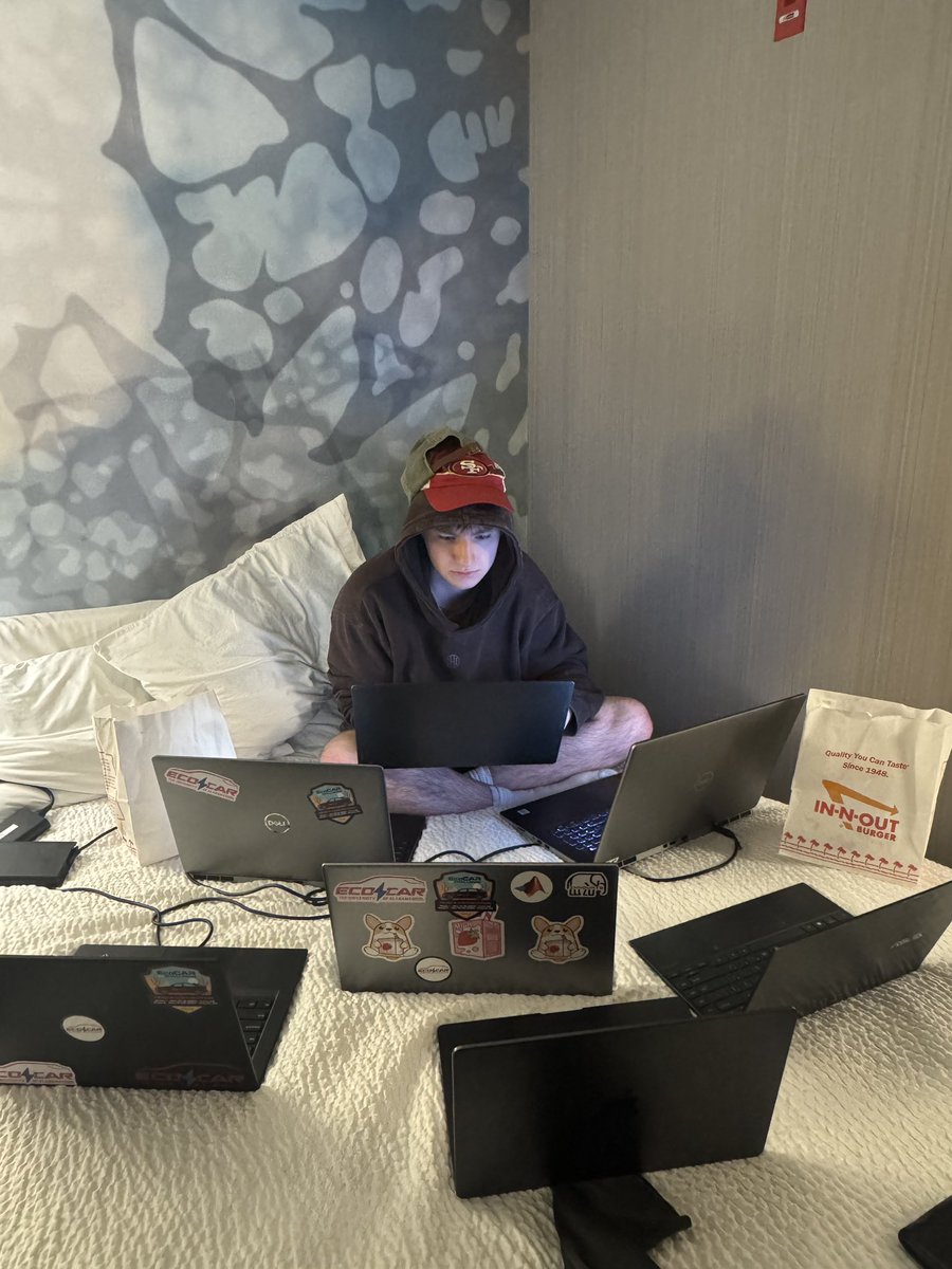 UAEcoCAR's tweet image. During workshop, we stayed busy! Enjoy these exclusive behind-the-scenes photos from our time in Riverside. We work hard and play hard! 

#UAEcoCAR #EcoCAREVChallenge #BamaEngineering #BehindtheScenes #WinterWorkshop