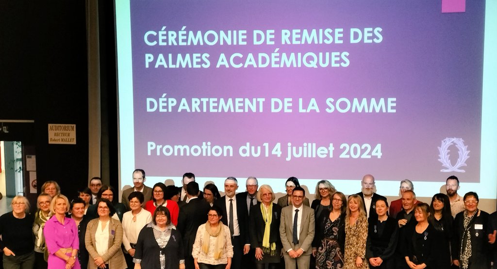 Remise des palmes académiques en présence de <a href="/PhDestable/">Philippe Destable</a> , IA-Dasen de la Somme.