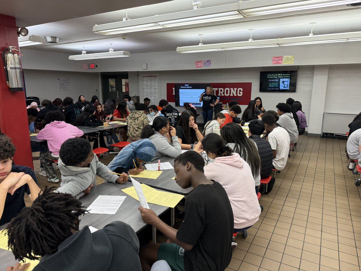 ExploreTJMS's tweet image. Southern scheduling day at TJMS! Thanks to Explore, decisions are easier and more focused for their future classes! @TJPatriots @ExploreJCPS @JCPSExploreEA