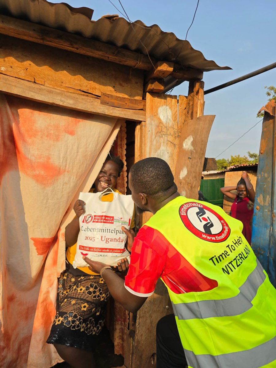 Dank Ihrer grosszügigen Spende konnten wir Lebensmittelpakete in Uganda verteilen und vielen bedürftigen Familien helfen. Vielen Dank für Ihre Solidarität! 🙏🌍
Möchten Sie auch spenden? Auf timetohelp.ch finden Sie mehr Informationen #HoffnungSchenken #Gemeinschaft