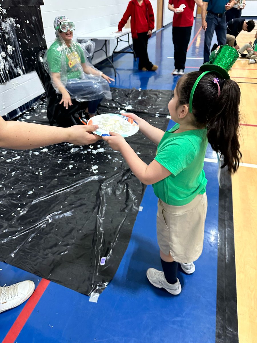 LaCasaWI's tweet image. What better way to end the week than by celebrating Pi-Day! Special shout out to our staff for being such great sports and for making March 14th a special day for everyone!

#314 #PiDay #WICharterSchools #WeLoveMath #PieInTheFace