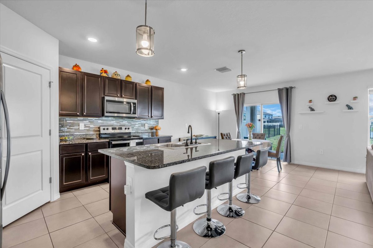LionstoneGrp's tweet photo. Step into luxury this Sunday from 1-3 PM at our open house, 17119 Harvest Moon Way, Bradenton! Explore this exquisite property and imagine your future here. 🌟🏡 [Listing Link]

#OpenHouse #LuxuryLiving #BradentonRealEstate #DreamHome #FloridaLiving https://t.co/anSOFePCg5