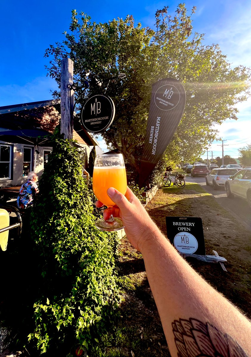 TheAleTrail's tweet image. Absolutely loved the beers and general vibe at @MboroughBrewery their ‘Hop Elixir’ is a stand out beer.  Cheers for the tip @axisbeer