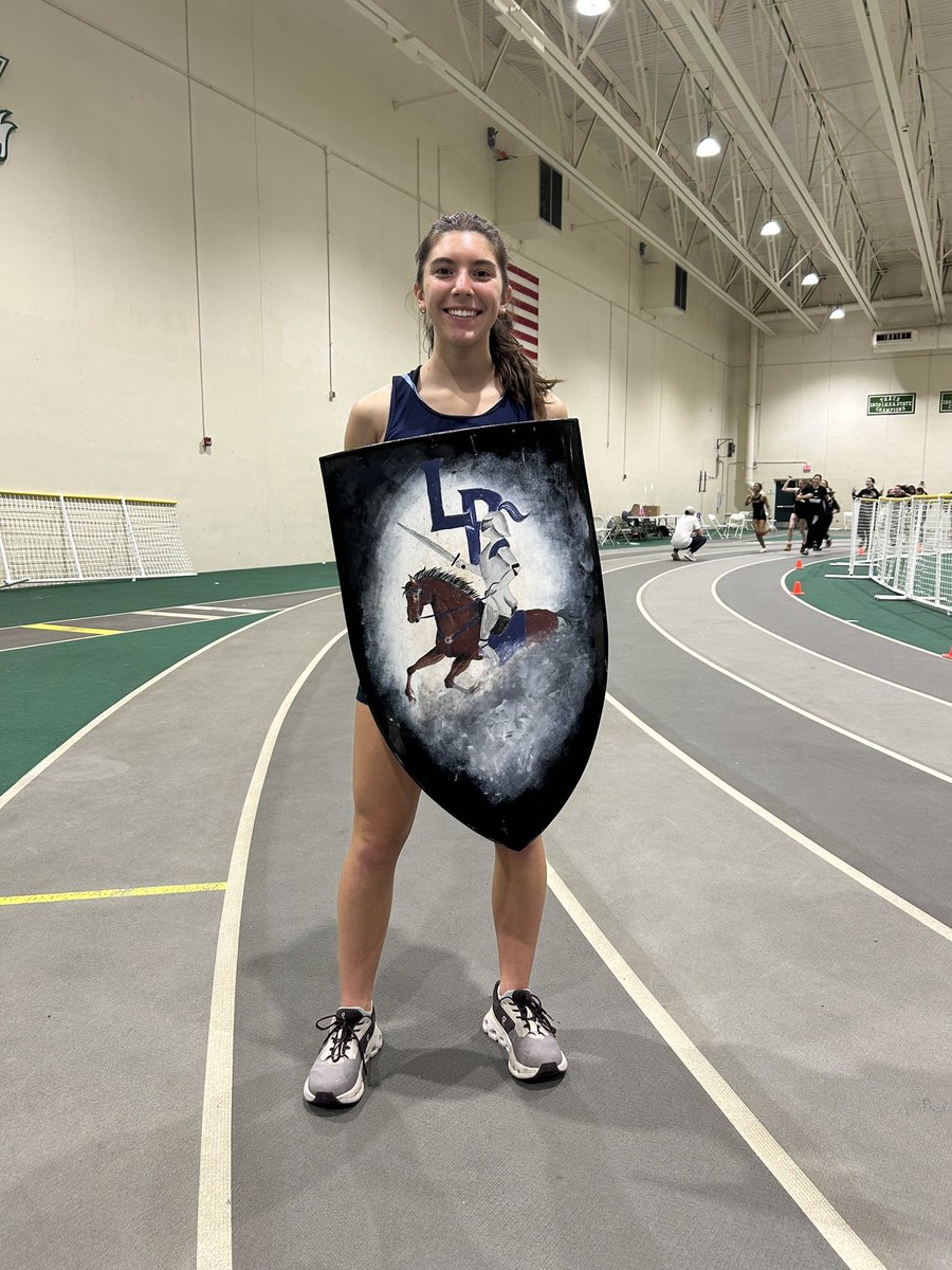 Congratulations to Juliana for winning this week’s Shield award! She continued her string of PRs with another one tonight in the 600m!