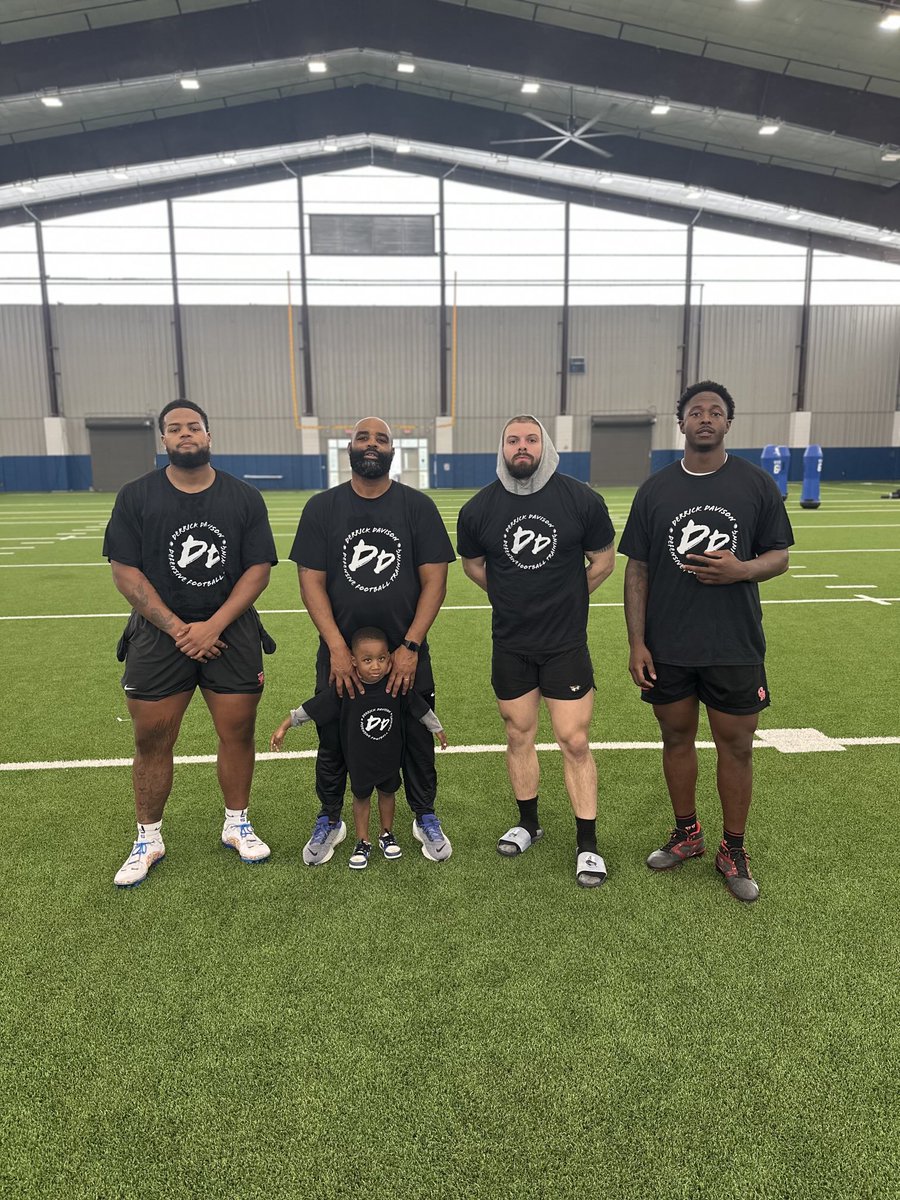 Derrick Davison Defensive Football Training. Get locked in.