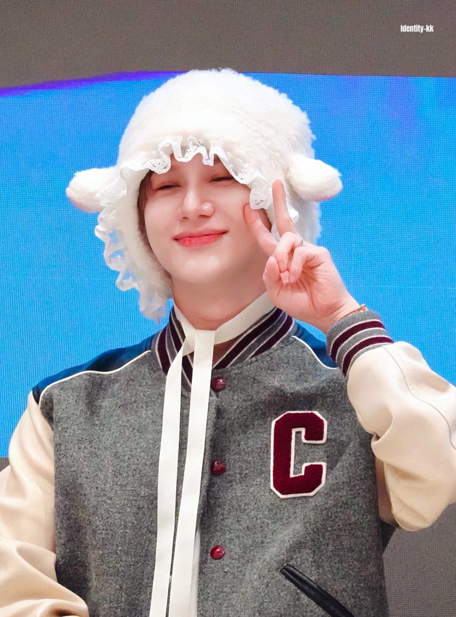 탬민수 양모자  💛

태민이 보고싶어서
탬오리모자와 더불어 
넘 사랑스럽고 귀여운 
양모자 리폼 해 봄  🥰

공연 할 수록 
더 멋지고 더 섹시하고 
더 이쁘고 더 귀엽고
더 사랑스러워지는 
태민이 넘 보고싶다 😭😭😭

빨리와 4월아 ~

#태민 #TAEMIN #탬민수
#태민아사랑해
#탬이 #태민콘서트