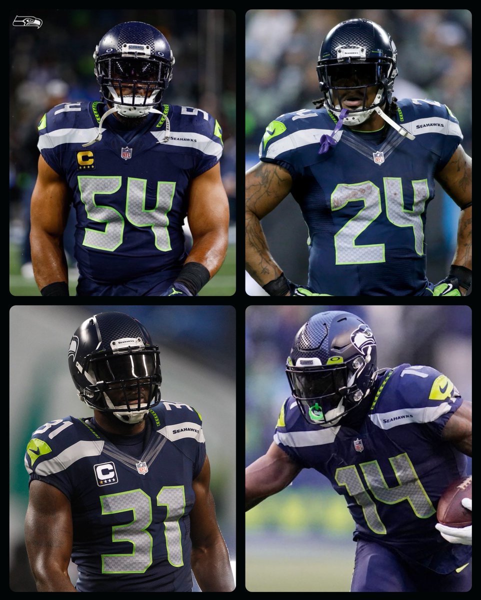 fashion_nfl's tweet photo. The definitive dark visor uniform. https://t.co/luBxKMFrSO