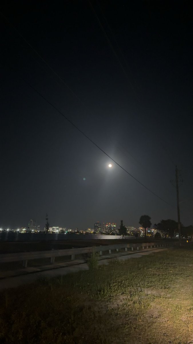 Hoth315 found #cubiecoin in a White vault at this location! Join me playing #cubieverse, It's awesome!   #5175624