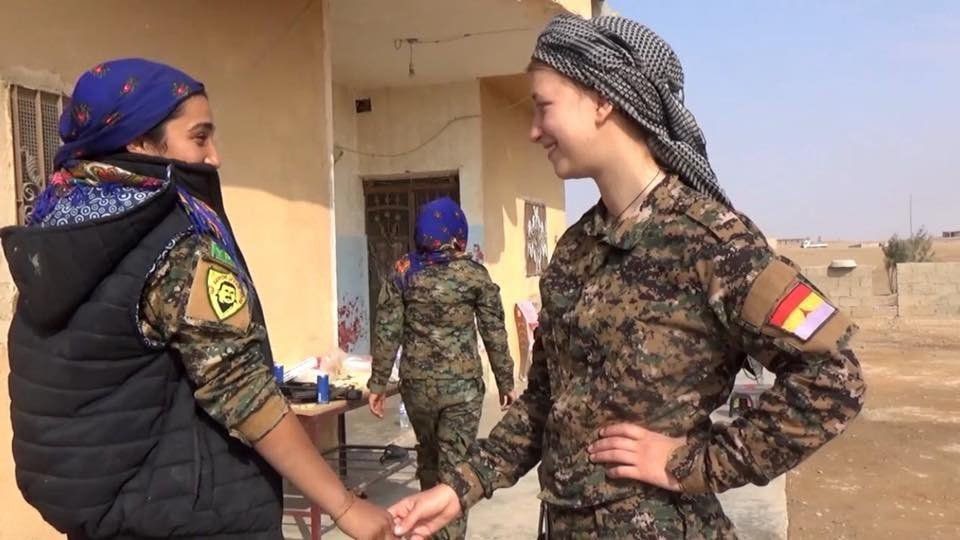 alexpunx1977's tweet image. Anna Campbell is immortal!
Anna Campbell (Hêlin Qereçox) fell martyr fighting the Turkish army and its jihadist mercenaries on 15 March 2018 in Afrin (Rojava).
Şehid Namirin!
youtu.be/duHyzWX4SXc?si…
#DefendRojava #AnnaCampbell #HelinQerecox #YPJ