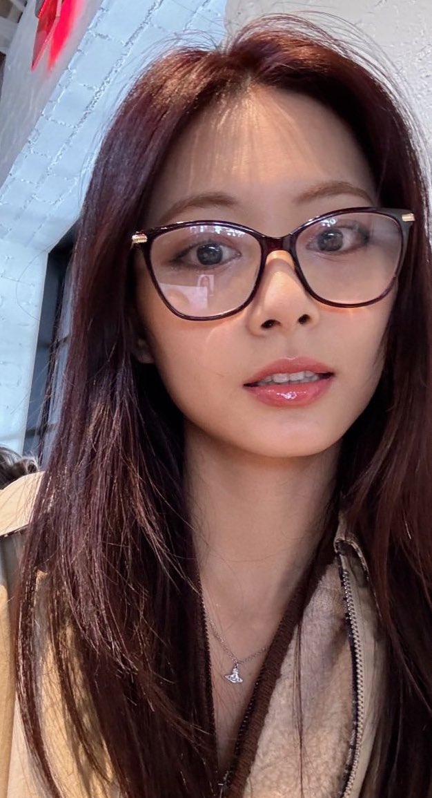 tzuyu pics tweet media