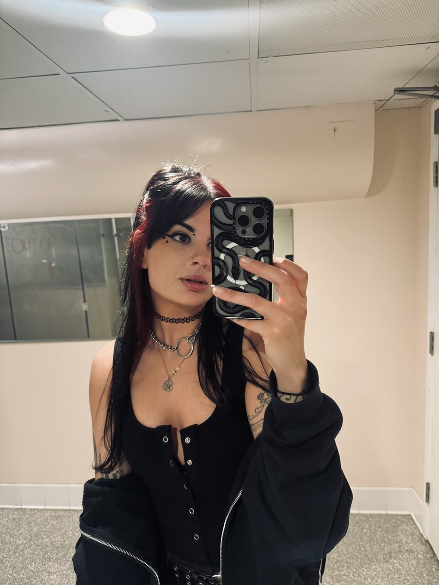 𝕯𝖊𝖒𝖔𝖓 𝕾𝖊𝖒𝖊𝖓 tweet media