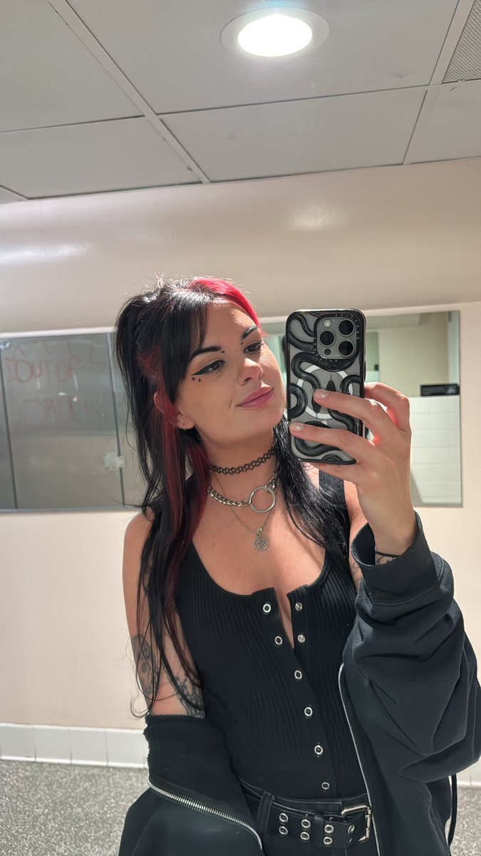 𝕯𝖊𝖒𝖔𝖓 𝕾𝖊𝖒𝖊𝖓 tweet media