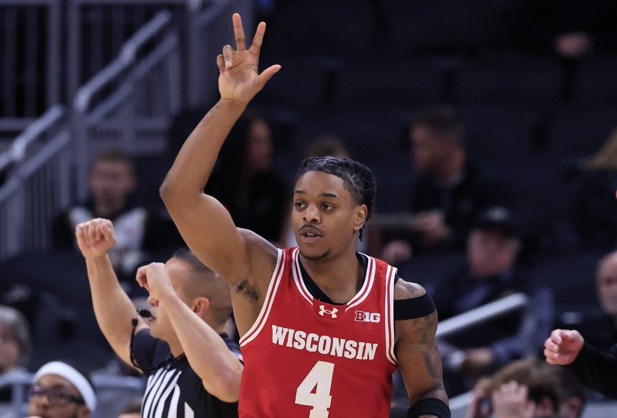 OptaSTATS's tweet photo. In the last 25 seasons, there have been over 1.75 million instances of 3 Division I teammates combining to take at least a dozen 3-point shots in a game (min. 1 for each).

Only one of those trios made every one: @BadgerMBB's John Tonje, Steven Crowl &amp; Kamari McGee today (12/12). https://t.co/c39jMc04kg
