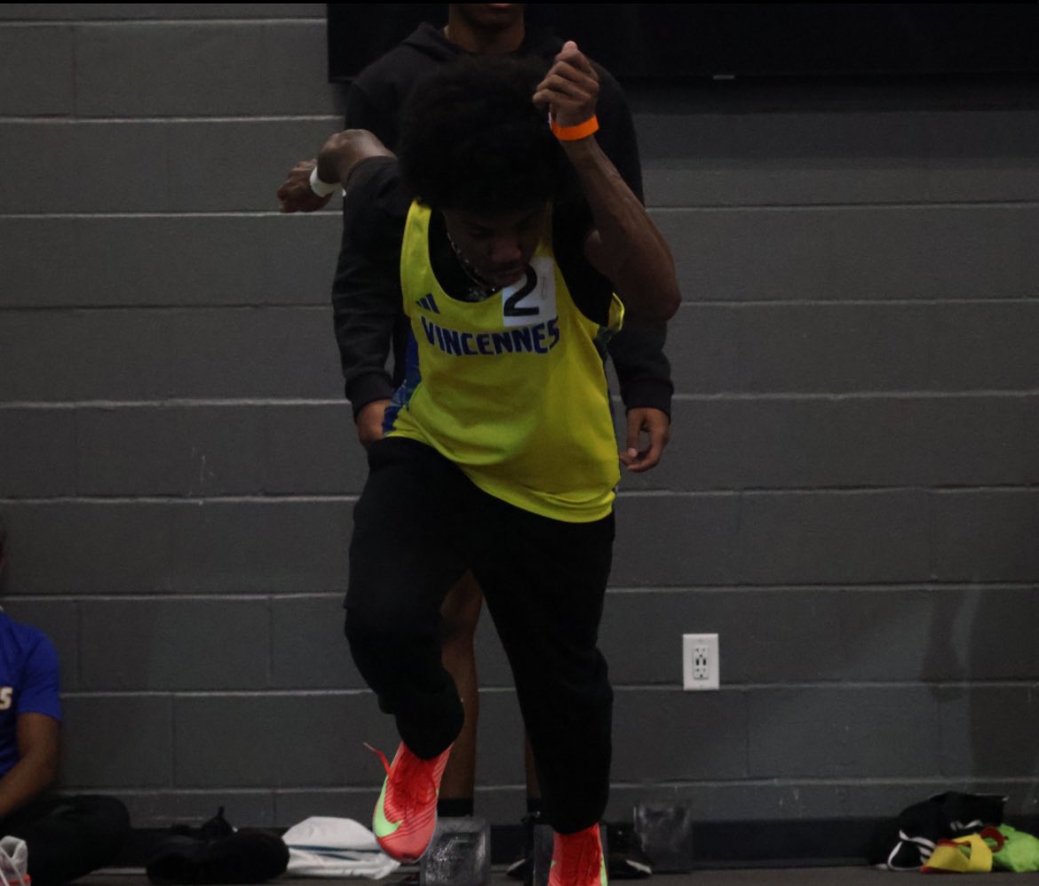 AadenMapp12's tweet photo. first collegiate indoors✅
blessed to be able to continue running at this level 
PRs
60m: 7.43
200m: 23.91 
let’s get to work this outdoor☝🏾 https://t.co/SGaflN56Pu