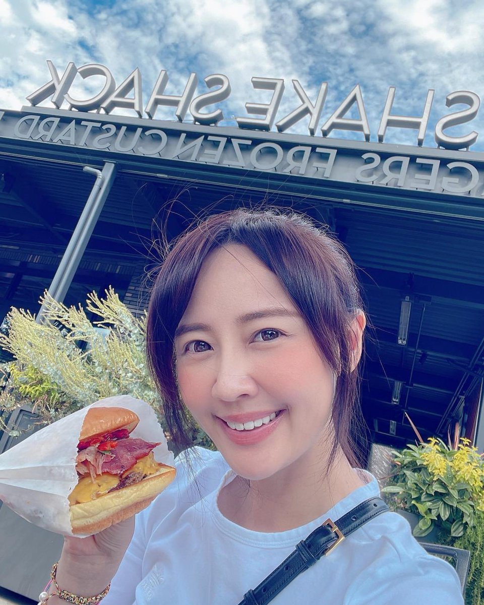 nevoid noncombatant
あなたの心が海のように広く、すべての悲しみを受け入れ、最終的には穏やかさと癒しに戻ることを願っています。
#風景