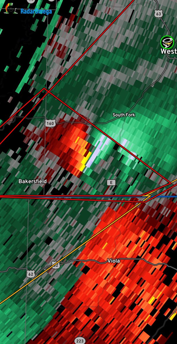 That_WeatherGuy's tweet image. Continued LARGE debris ball headed towards #SouthFork #Missouri with PDS #Tornado Warning.