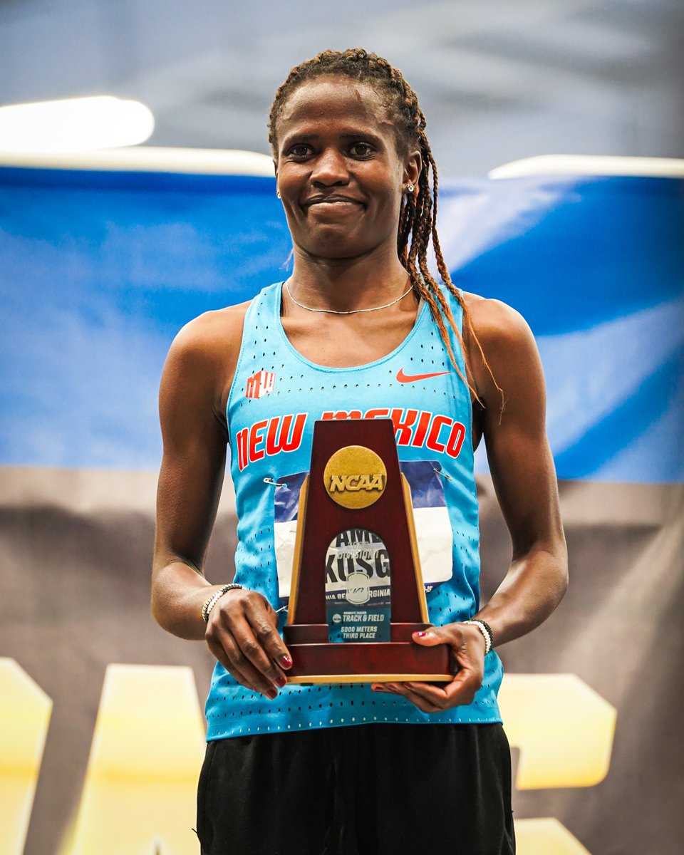 UNMLoboXCTF's tweet photo. Another 𝐅𝐢𝐫𝐬𝐭 𝐓𝐞𝐚𝐦 𝐀𝐥𝐥-𝐀𝐦𝐞𝐫𝐢𝐜𝐚𝐧 finish against the nation's best for Pamela 🐺🥉 https://t.co/wFbtJ3tIuL