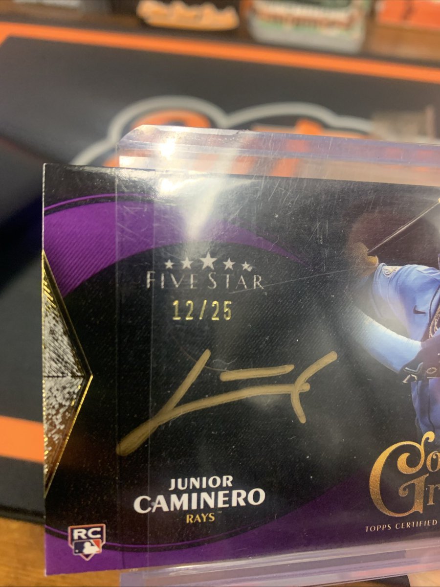 EutawStBreaks's tweet photo. Good-night sweet prince… 
.
.
Painter’s tape, people. @CardPurchaser https://t.co/sh1bfWvjLh