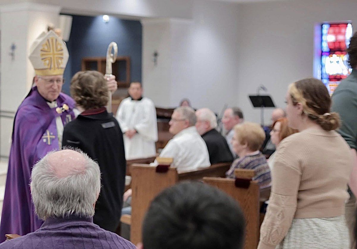 BishopBoyea's tweet photo. Of your charity, please pray for the 633 men, women, and children who are due to become Catholic this Easter across the Diocese of Lansing. That's the highest number of Easter converts in over a decade. Deo gratias. https://t.co/JOabTjHeEp