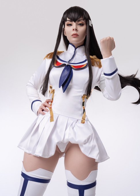 Watch Helly Valentine🔞's leaked NSFW photo on TwXstars