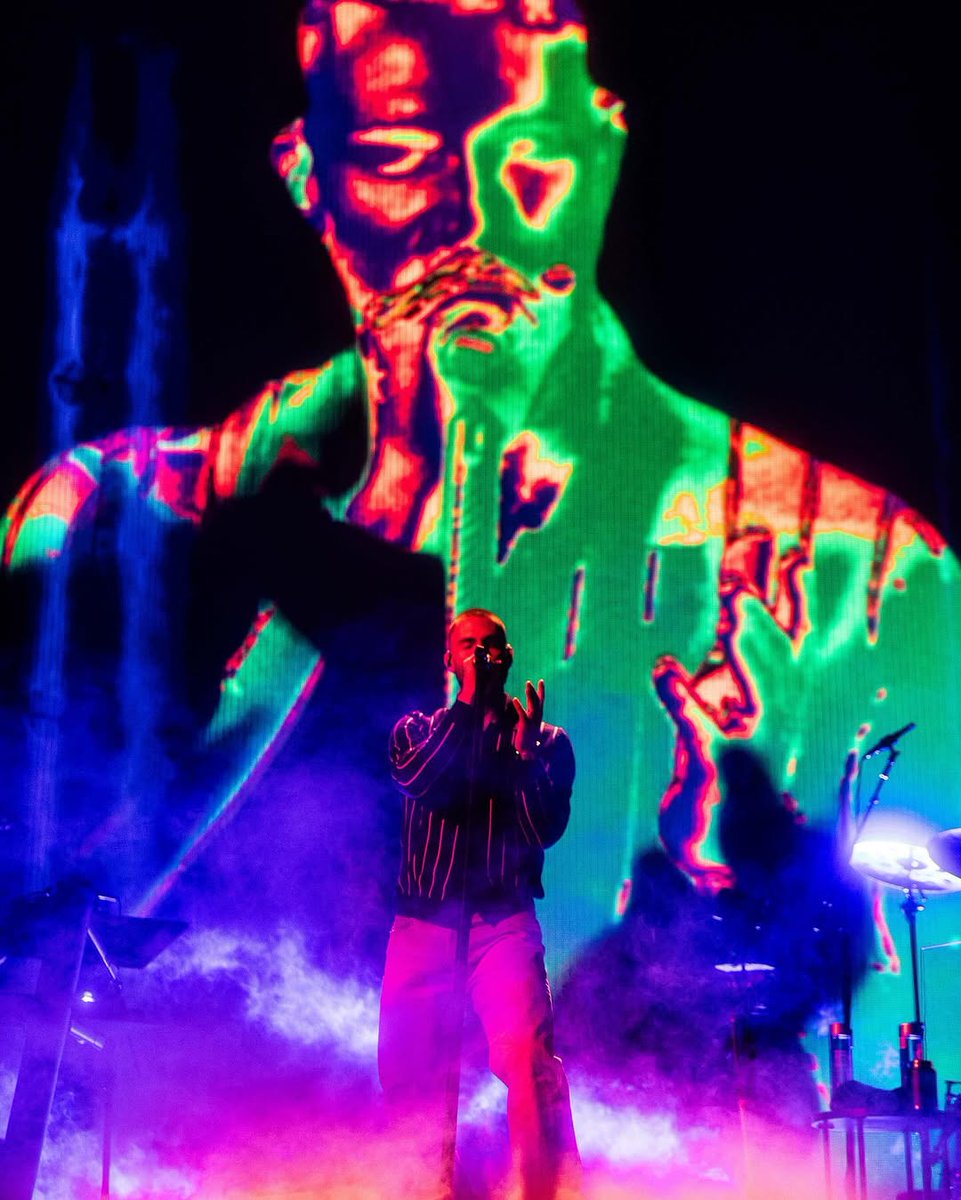maroon5's tweet photo. Taking Wednesday crowds to a whole new level 💥❤️‍🔥🚀 @parkmgm @Dolby 
https://t.co/3Oev30wN5W https://t.co/P9UUpCAZJm