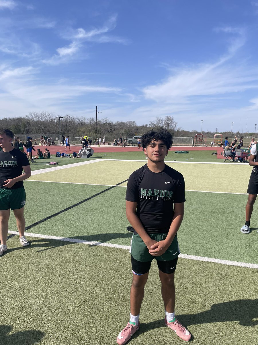 MarionTrack's tweet photo. Congrats Mason Casteneda on taking another high jump 1st place!!!
#HooperHops
#GoldMedalSzn
#WeGetUp https://t.co/0vZJDw5eKs