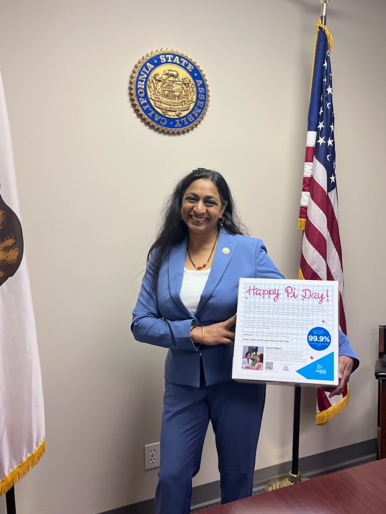 Dr. Darshana Patel (@asmdarshana) on Twitter photo 🎉 Happy #PiDay to all the math lovers, pie enthusiasts, and curious minds out there! Thank you, <a href="/fleetscience/">Fleet Science Center</a> for helping me celebrate. Time to indulge in some math fun and maybe a slice of pie to fuel our infinite curiosity. 🥧 #PiAndPie 🎉 Happy #PiDay to all the math lovers, pie enthusiasts, and curious minds out there! Thank you, <a href="/fleetscience/">Fleet Science Center</a> for helping me celebrate. Time to indulge in some math fun and maybe a slice of pie to fuel our infinite curiosity. 🥧 #PiAndPie