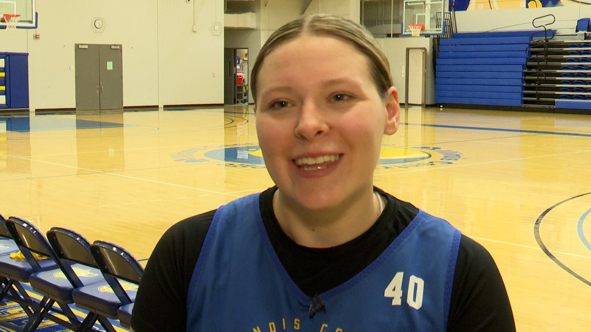 Extra Effort: Manito's Cora DeSutter is heading to nationals with ICC but always has an eye on her hometown

Story: centralillinoisproud.com/sports/local-s…