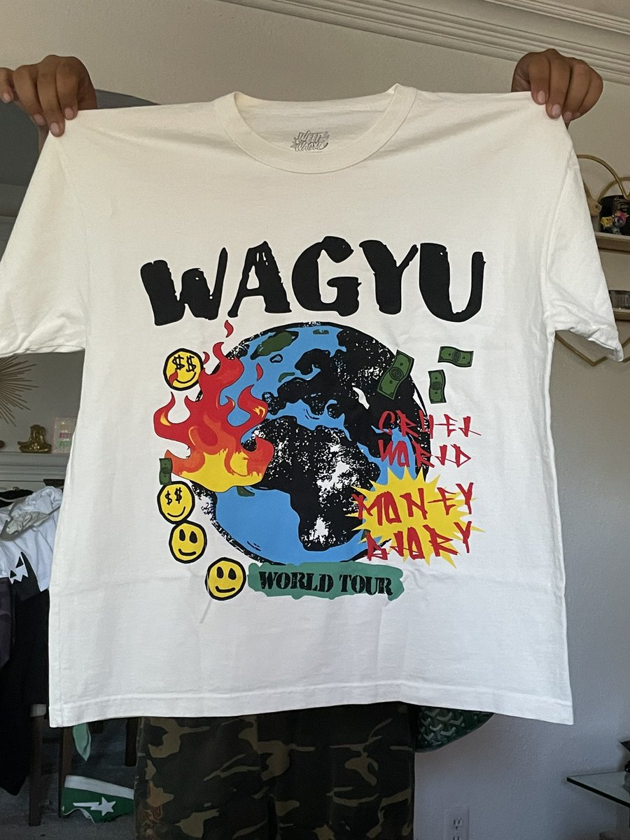 jessethechef's tweet image. In honor of Jesse, we're bringing back his first ever merch creation: Wagyu World Tour.
Many have asked for it, and we're proud to launch v2-featuring tees, shorts & hoodies this time around.
Pre-orders are open.
Shop now at weedandwagyu.com 🕊🥩