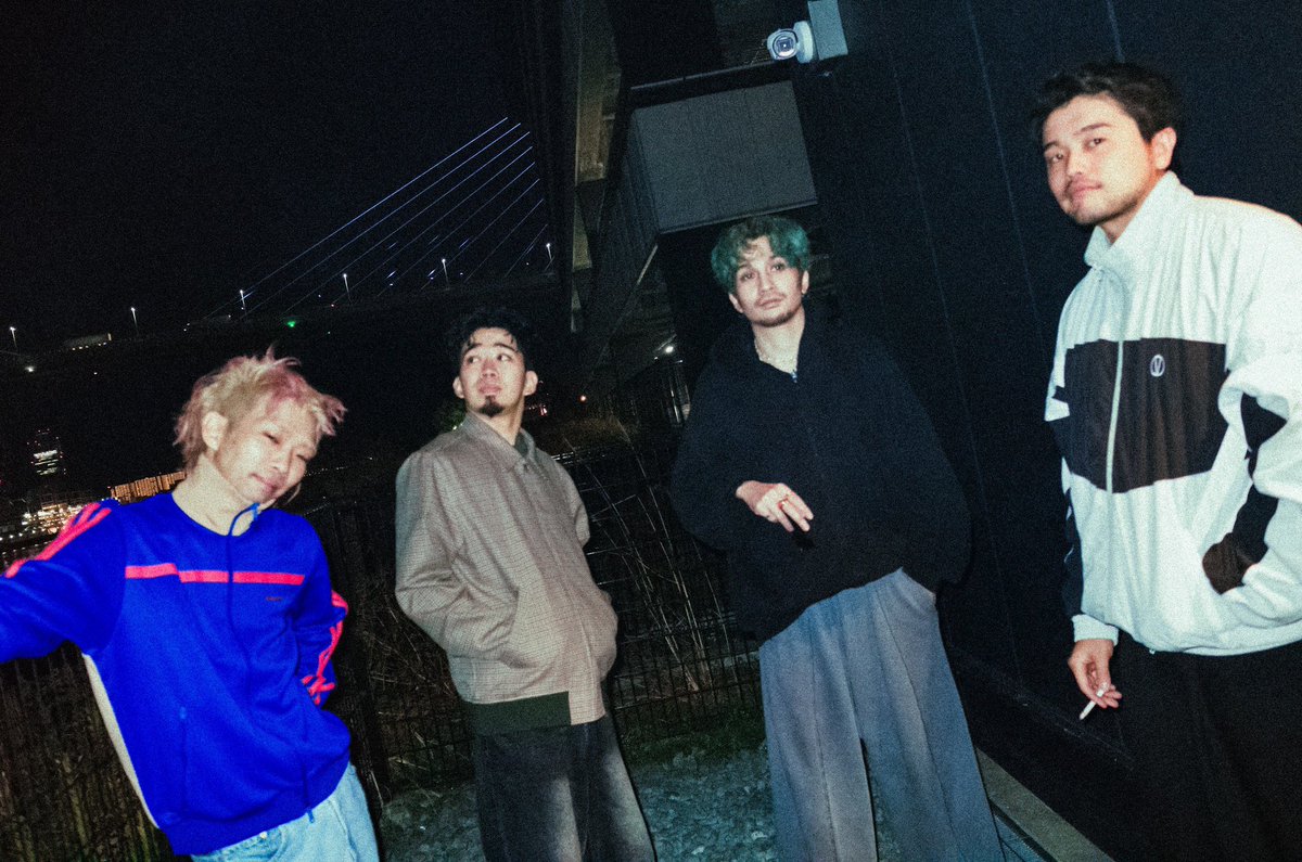 yukaringnum8's tweet photo. 今のアー写よりアー写っぽい https://t.co/iUBczWtVGt