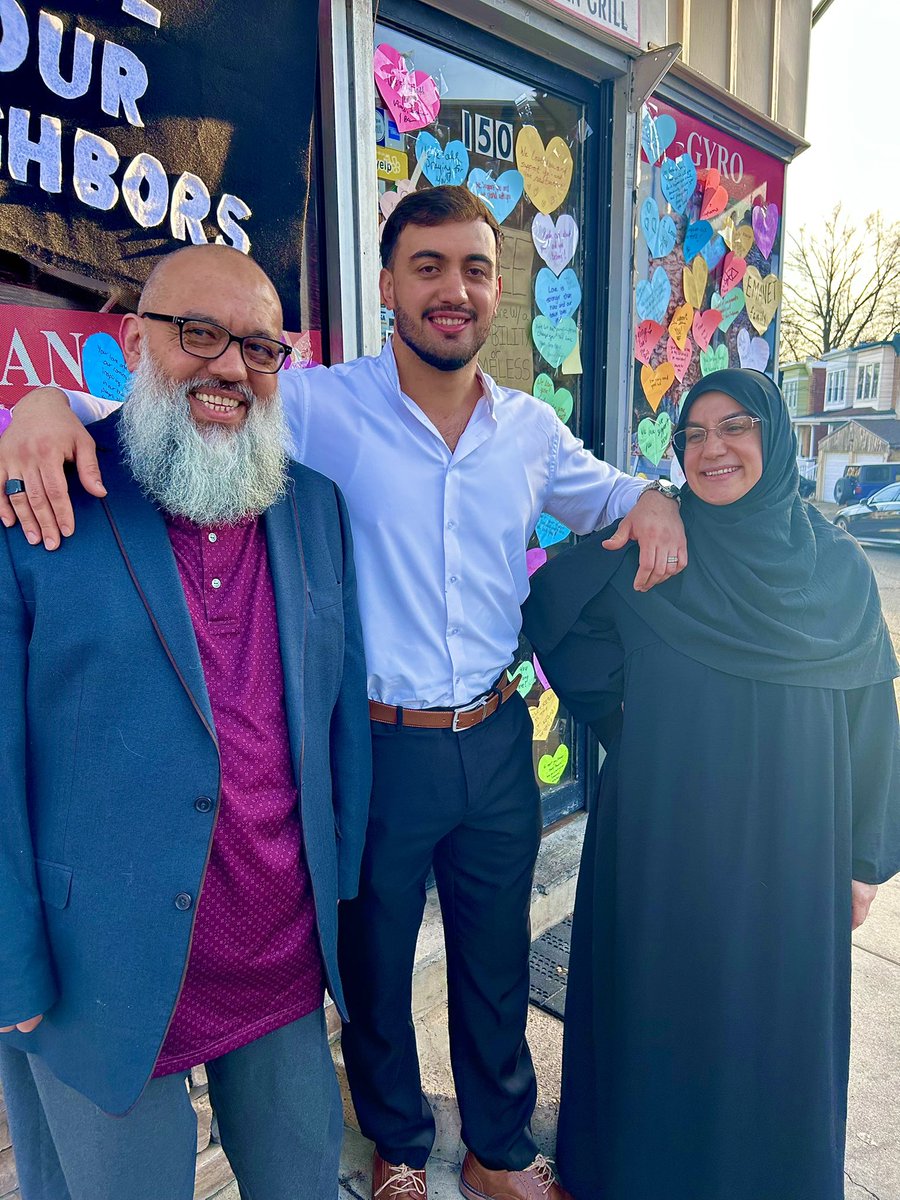 UncleCreepy's tweet photo. Their beautiful smiles say it all. Welcome home, Emine! You are all loved so very much. #jerseykebab #justiceforall #love #family #phase1complete https://t.co/XYfkFW2f1F