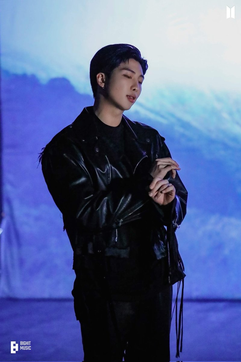 BeiJK_BTS's tweet photo. @goeskthh 2 YEARS WITH SMOKE SPRITE
#2YearsWithSmokeSprite https://t.co/aWc8Vf5Mcj