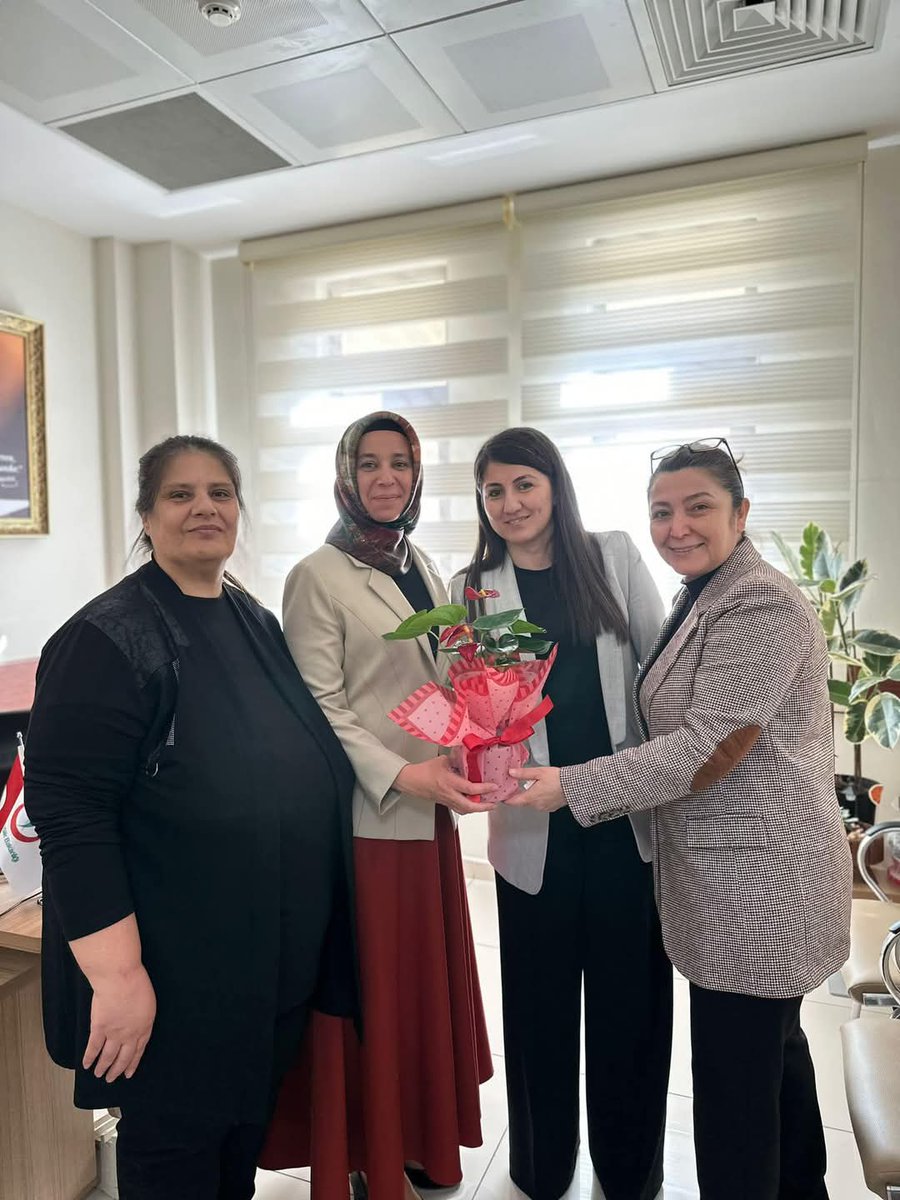 📌 14 Mart Tıp Bayramı 🩺

İlçe Başkanımız Sn.Halil ETİLİ ve İlçe Kadın Kolları Başkanımız Sn.Fatma HANCIZADEOĞLU ve yönetim kurulu üyelerimiz ile “14 Mart Tıp Bayramı“ münasebetiyle Beypazarı Devlet Hastanesi ve İlçe Sağlık Müdürlüğümüze ziyarette bulundu.