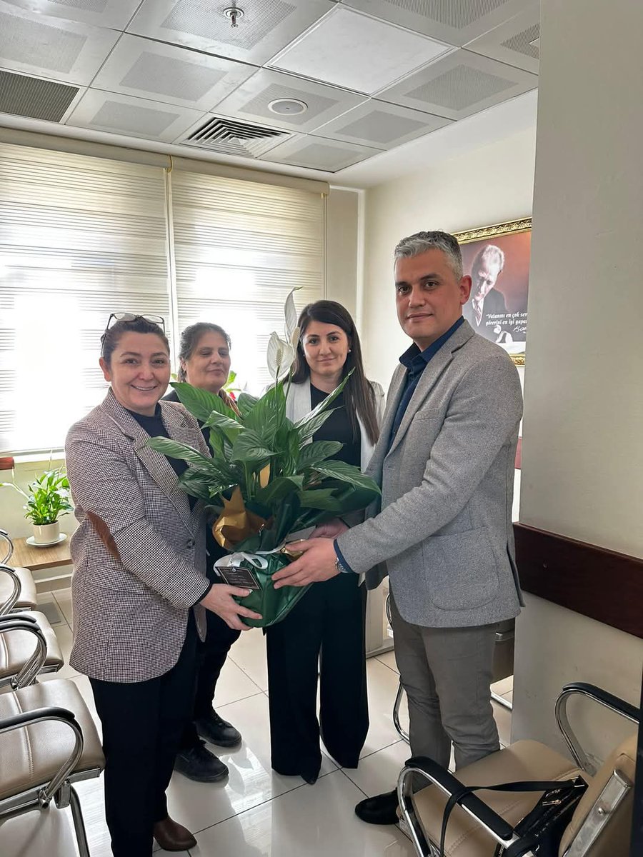 📌Gece gündüz demeden büyük bir özveriyle çalışan bütün sağlık çalışanlarımızın #tıpbayramı kutlu olsun.
<a href="/akgul_aysel/">Aysel Koçak Akgül</a> <a href="/tugbaisikercan/">Tuğba IŞIK ERCAN</a> <a href="/FHancizadeoglu/">Fatma HANCIZADEOĞLU</a>