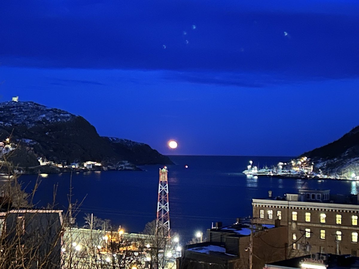 Francesca Swann (@cbcfrancesca) on Twitter photo What a sight tonight over The Narrows #NunneryHillView @CityofStJohns <a href="/HospitalityNL/">Hospitality NL</a> @NLTweets @ParkscanadaNL <a href="/DowntownStJohns/">Downtown St. John's</a> <a href="/HappyCitySJ/">Happy City St.John's</a> <a href="/ExploreCanada/">Canada</a> <a href="/EastCoastTrail/">East Coast Trail, Newfoundland & Labrador</a> #yyt #nlwx What a sight tonight over The Narrows #NunneryHillView @CityofStJohns <a href="/HospitalityNL/">Hospitality NL</a> @NLTweets @ParkscanadaNL <a href="/DowntownStJohns/">Downtown St. John's</a> <a href="/HappyCitySJ/">Happy City St.John's</a> <a href="/ExploreCanada/">Canada</a> <a href="/EastCoastTrail/">East Coast Trail, Newfoundland & Labrador</a> #yyt #nlwx