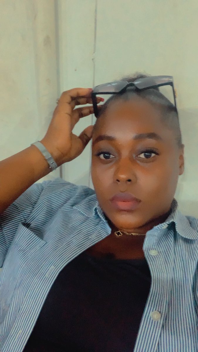 Miss__sharone tweet media