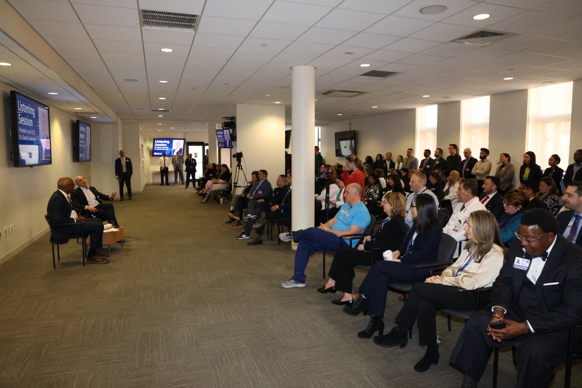 WMCHealth's tweet photo. Listening. Learning. Leading. Today, new President &amp; CEO Dr. David Lubarsky kicked off listening sessions at Westchester Medical Center. Key points: integrating AI, enhancing patient experience, focusing on quality &amp; safety, standardizing best practices. https://t.co/1AfT9Vyy2T