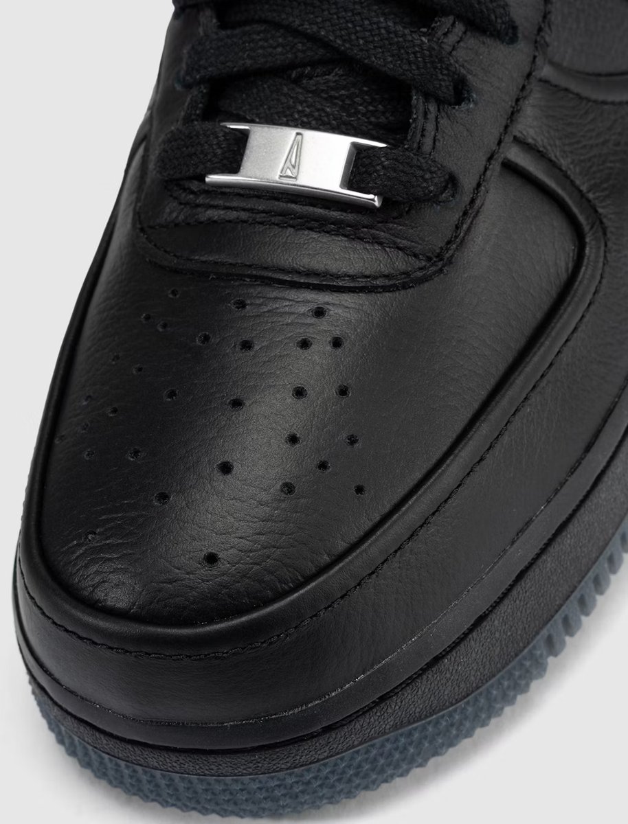 EQLofficial's tweet photo. The launch for the Women’s @maniere_usa x Nike Air Force 1 “Hand Wash Cold” is now live! 🚀
Crafted in luxe leather with sleek overlays, waxed lacing, and beautiful signature detailing.
Enter now - https://t.co/bcSR3dJcaP
#eql #runfair https://t.co/3PoHwRnVJr
