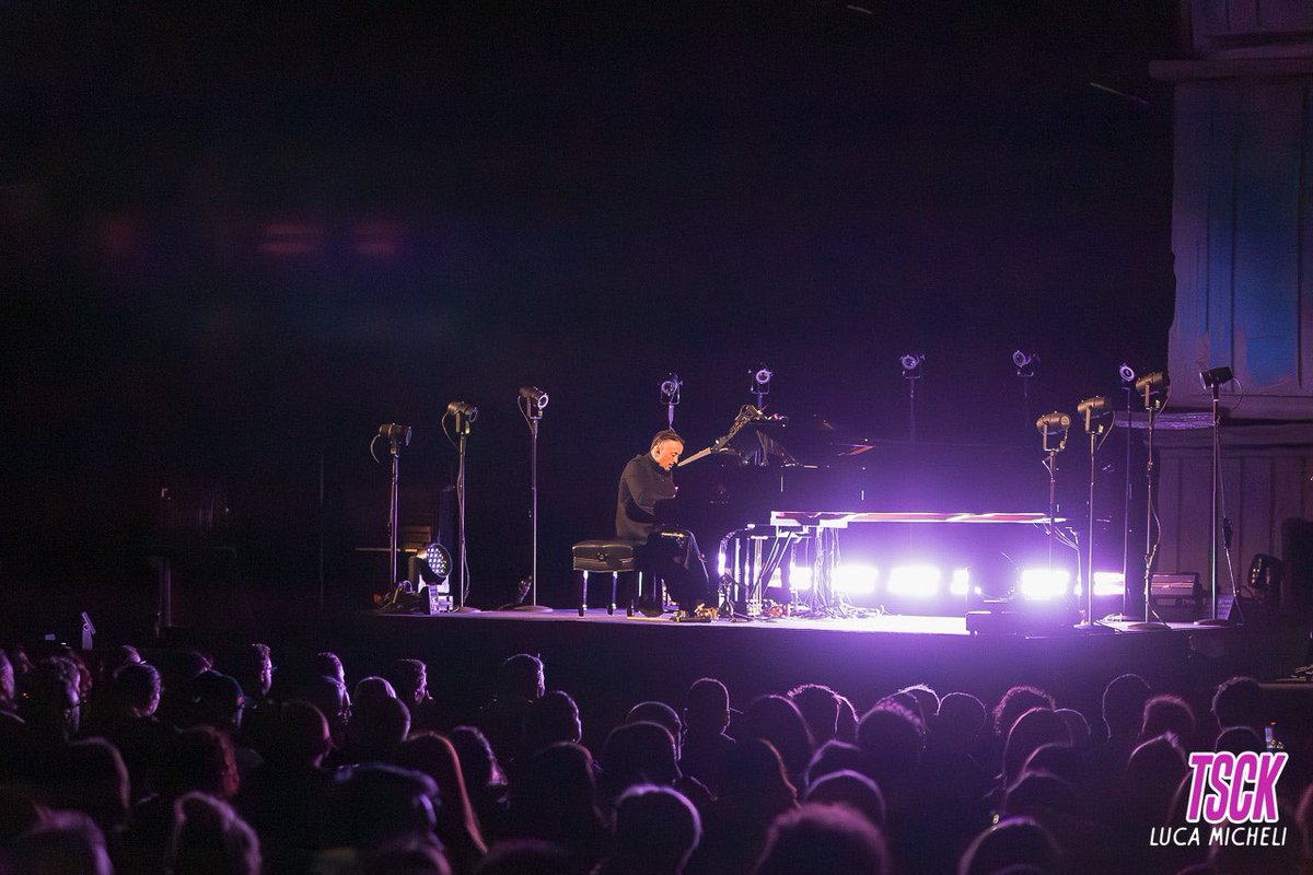 LucaphPhoto's tweet image. Dardust incanta Milano con #UrbanImpressionism : un viaggio tra musica e architettura, in una location strapiena. Ecco a voi come è andata…

sul sito thesoundcheck.it il racconto e le foto! 

@Dardust 

#thesoundcheck #dardust